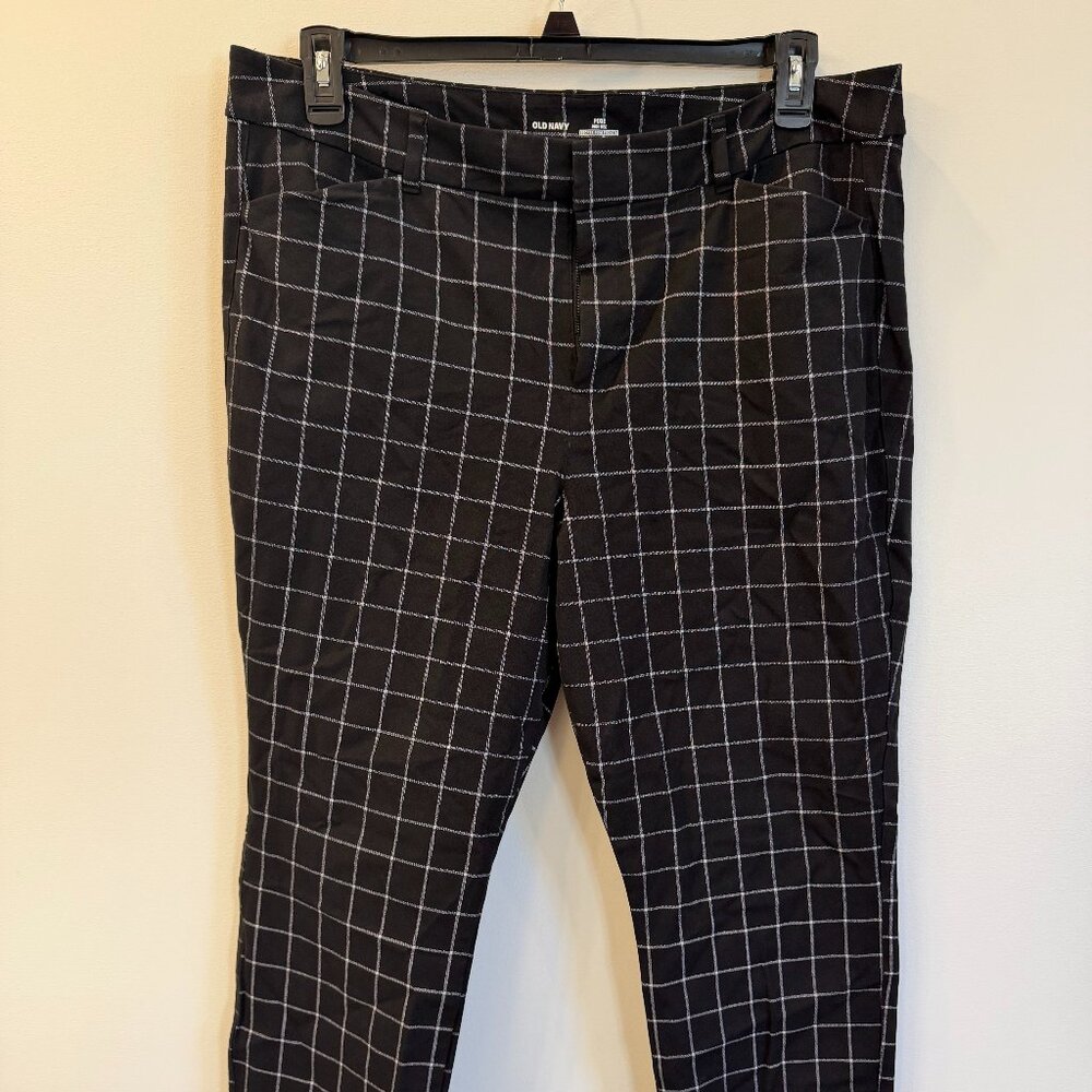 Old Navy Women's Pixie High Rise Dress Pants